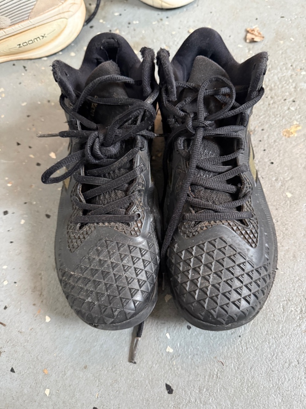 New Balance Otani turf shoes